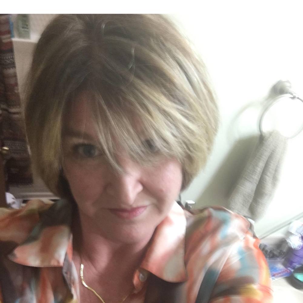 Meet your Posher, Dena